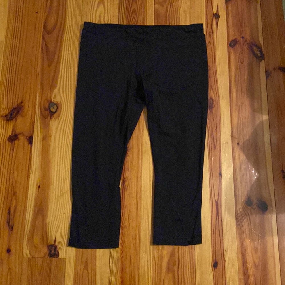 lululemon athletica Black Capri Leggings